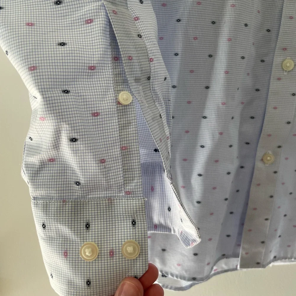 Banana Republic • Slim Fit Button Down Shirt